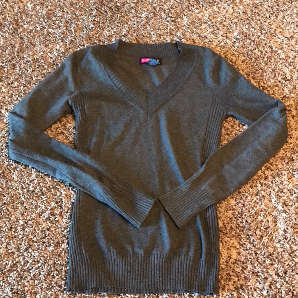 Grey sweater